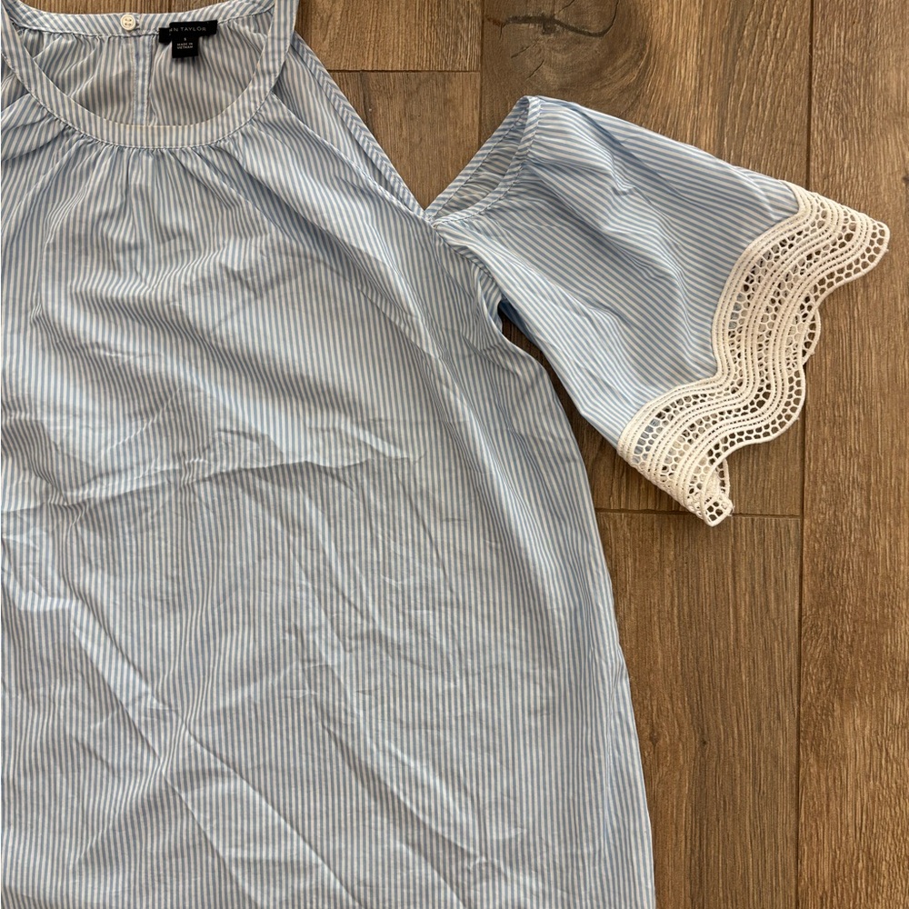 Ann Taylor Light Blue Striped Top Cold Shoulder with Lace Accents Small - Picture 6 of 10